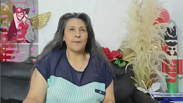 merlyna_goldens's cam snapshot