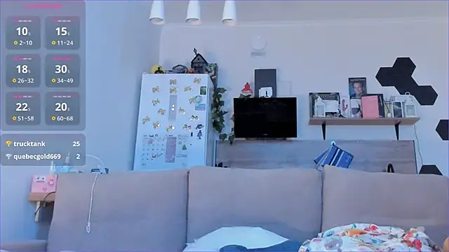 Girl_alone_home live sex cam