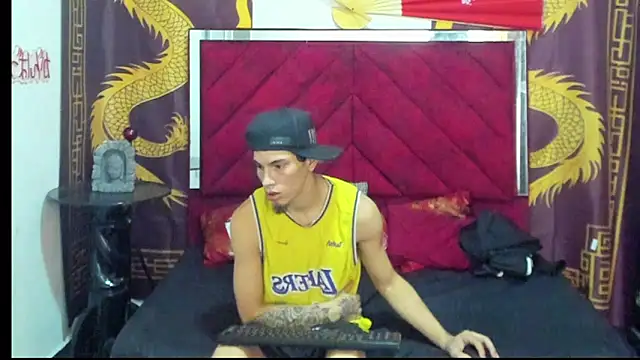 Pride_couple's cam snapshot