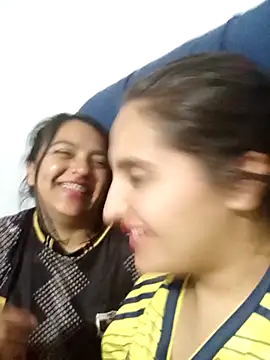 sharon_and_sharit's cam snapshot