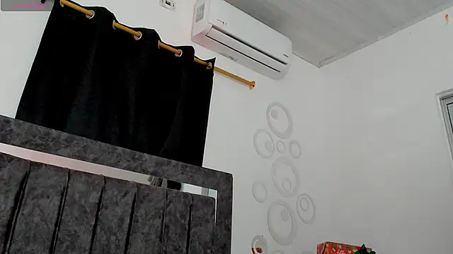 Nicol_TransGirl live sex cam