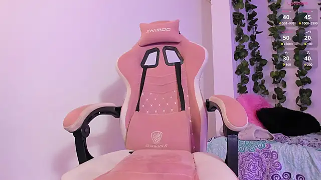 ashley_morgan_18's cam snapshot