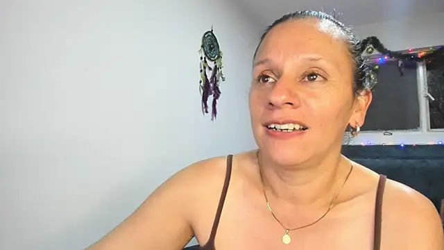 sofi_saliva2511's cam snapshot