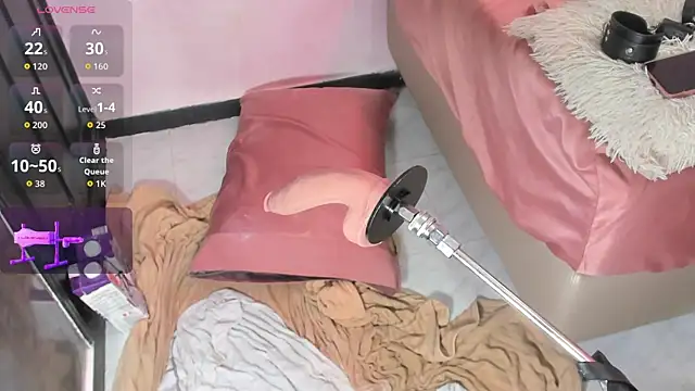 sharlotthe_bigass's cam snapshot