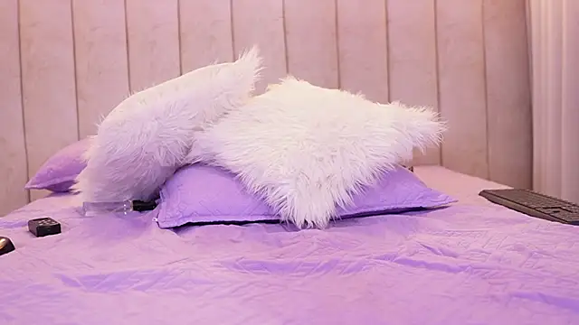 emyli_sw_'s cam snapshot