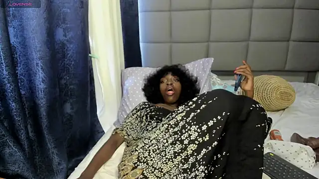 suhaila_suus's cam snapshot