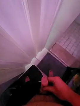 hotshotbad live sex cam