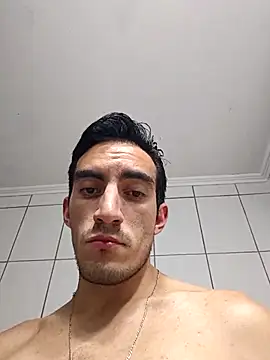 TommyMomentum live sex cam