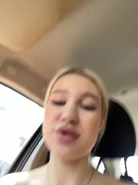 Kiss_Aurora_'s cam snapshot