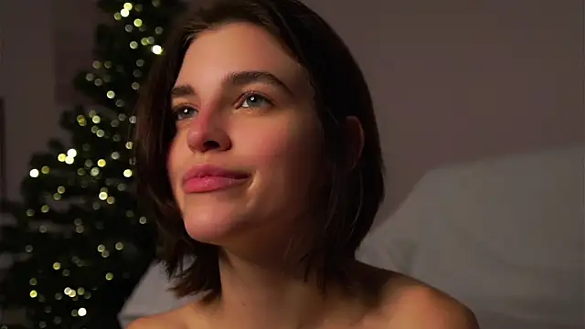 EleneButton's cam snapshot