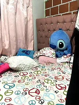 Rachellcooperrr's cam snapshot