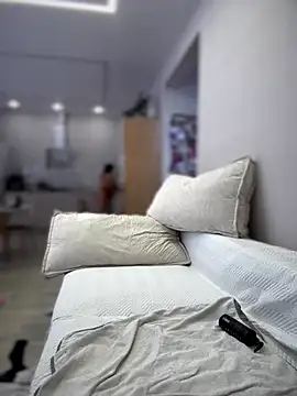 QuietNicole live sex cam