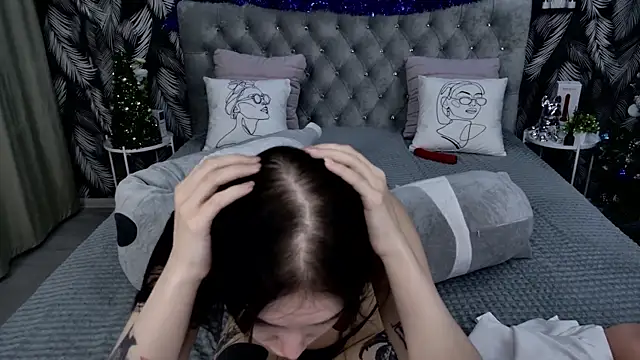 CarolineTenders's cam snapshot