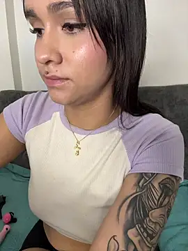 Isabella-Teen's cam snapshot