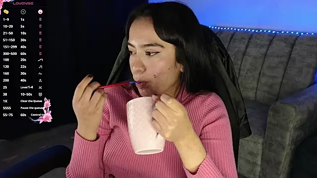 ZaraDames_'s cam snapshot