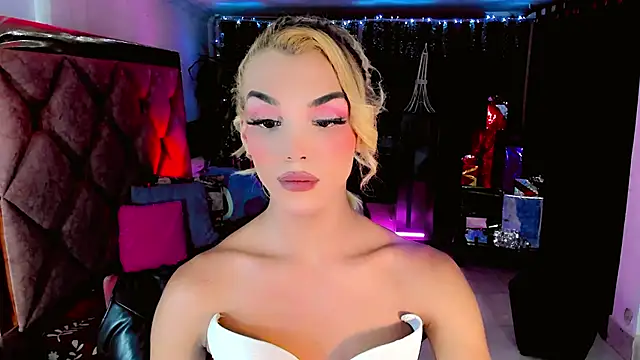 the-horus-girl live sex cam