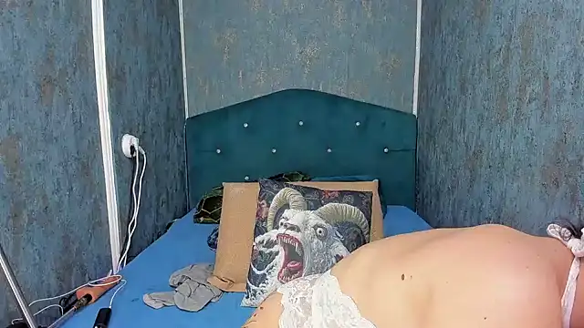 RedAssHottie live sex cam