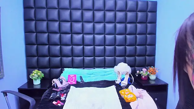 scarletCutee_'s cam snapshot