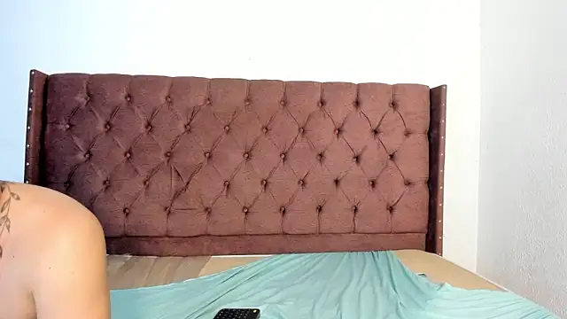 lau_hotfox's cam snapshot