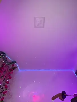 LucyGray's cam snapshot