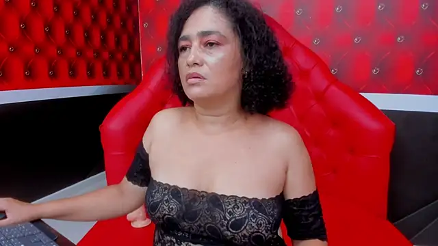 Bianca_Millf's cam snapshot