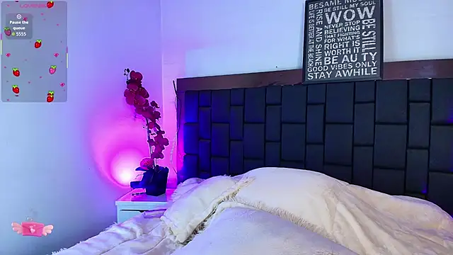 Lexi_Howard_'s cam snapshot