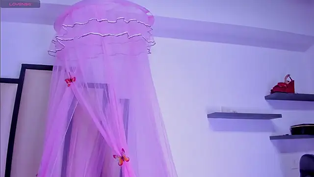 Avi_Winklar's cam snapshot