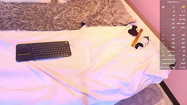 meredith_jones's cam snapshot