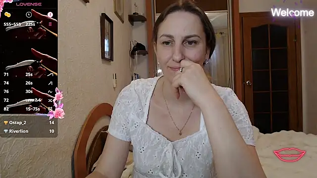 Yevgeshka-Milashka live sex cam