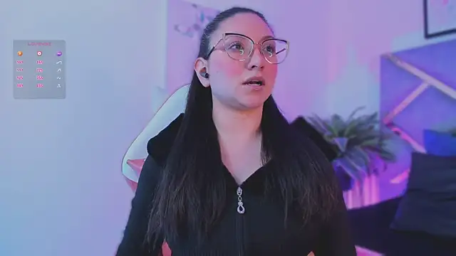 lucy_neil's cam snapshot