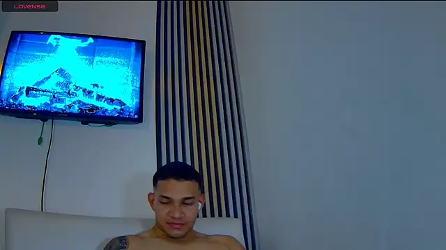 venedic_bull's cam snapshot