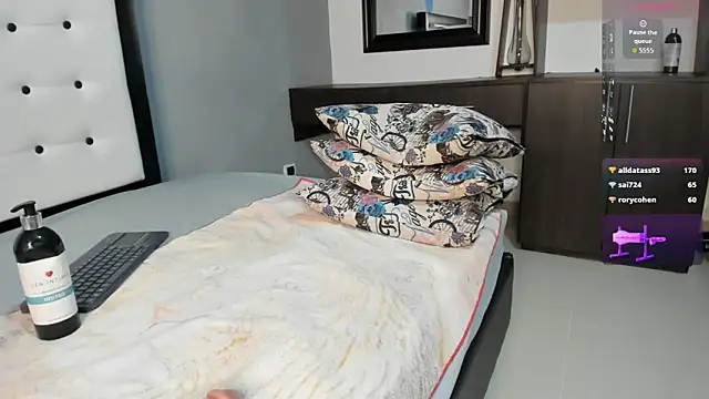 AlexxaSmall live sex cam