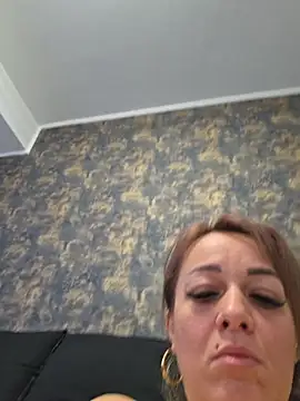 RuxyHuge42ETT live sex cam