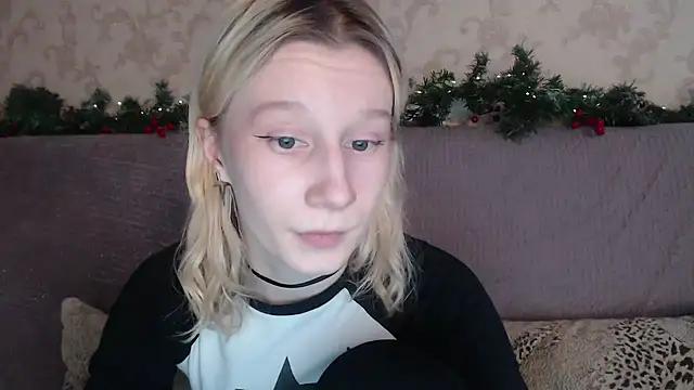 EnigmaSee live sex cam