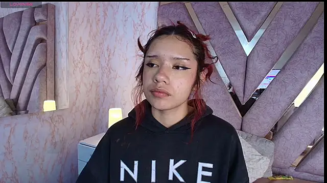 redd_pandaa's cam snapshot