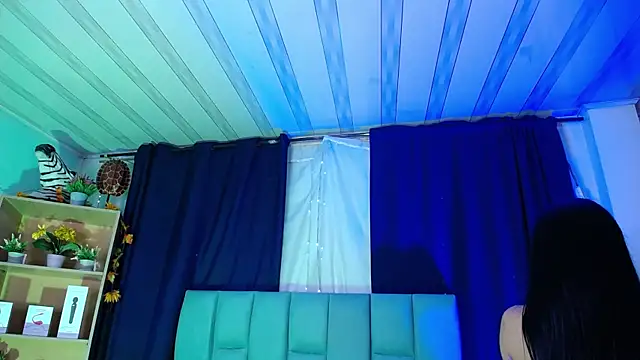 Emilyy05_'s cam snapshot