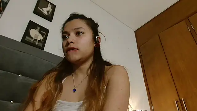 3littleschoolteens's cam snapshot