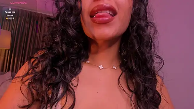 hannah_thomson_'s cam snapshot