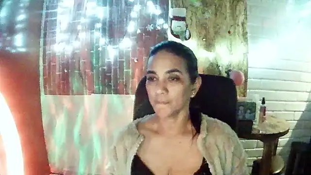 MiiaVelasquez's cam snapshot