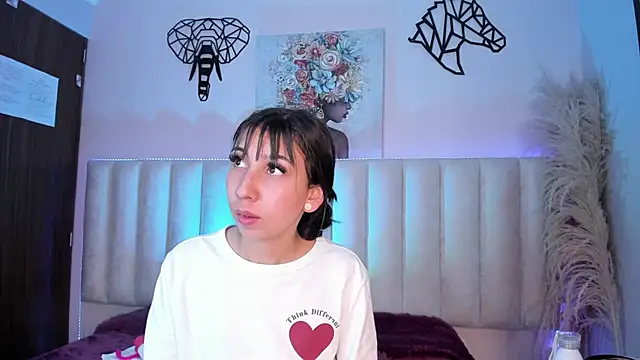 Isabella_Crofts's cam snapshot