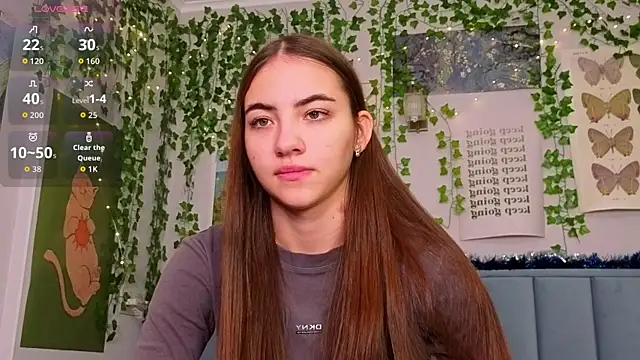 Fit_Brunette_'s cam snapshot