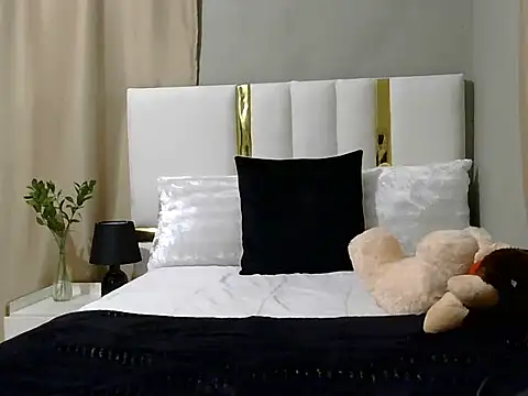 Pistachio-'s cam snapshot