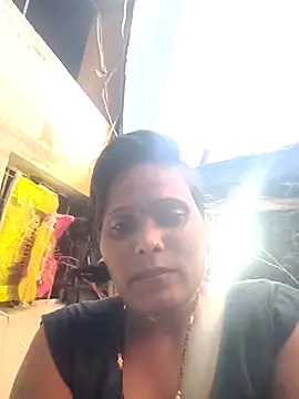 cute_diya_12 live sex cam