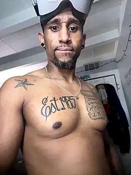 TheRealMrDLlong live sex cam