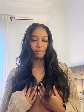 IamCrystal2 live sex cam