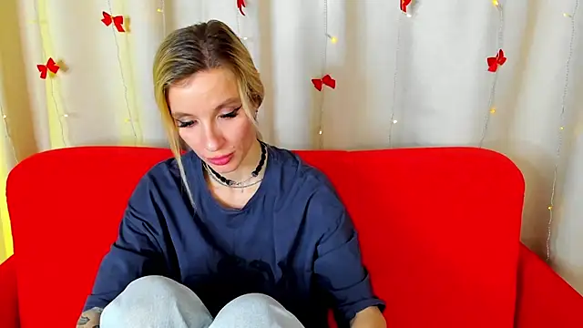 AlinaLovelyX's cam snapshot