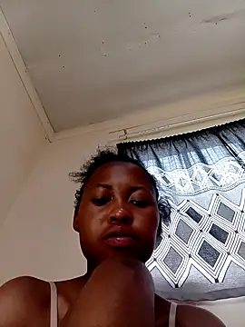 Sweethoneypot25's cam snapshot