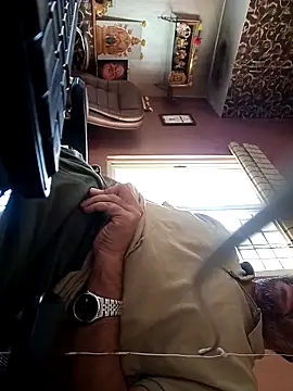 daddy_lip's cam snapshot