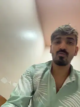 hornyguy271192 live sex cam