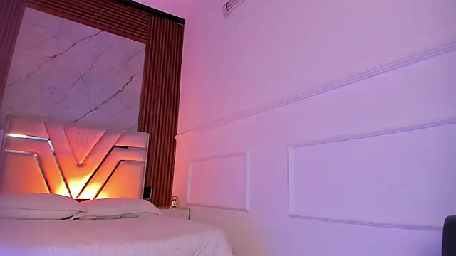 Littleannyy live sex cam